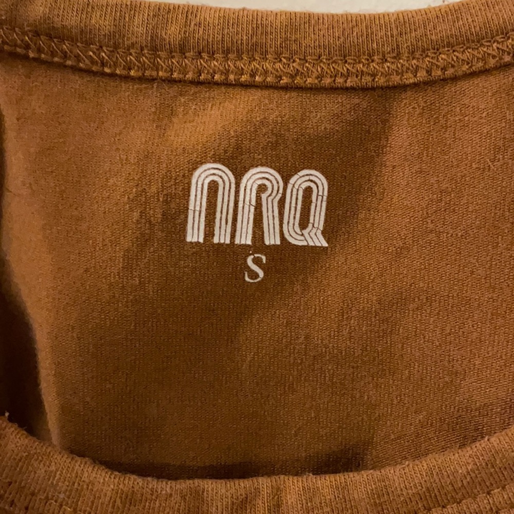 Arq wide strap bra small